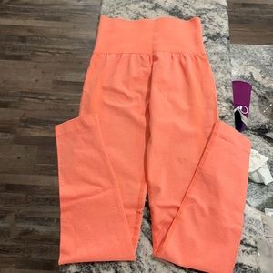 Brand new never worn, stretchy women’s waist control, BOOTY LIFTING yoga pants